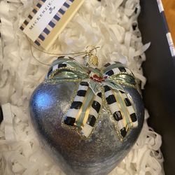 Mackenzie Childs Farmhouse Holiday Heart glass ornament NEW ! Tag on in original box.