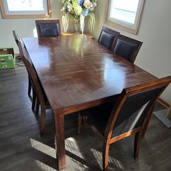 Kitchen Table w/ ext + 6 chairs