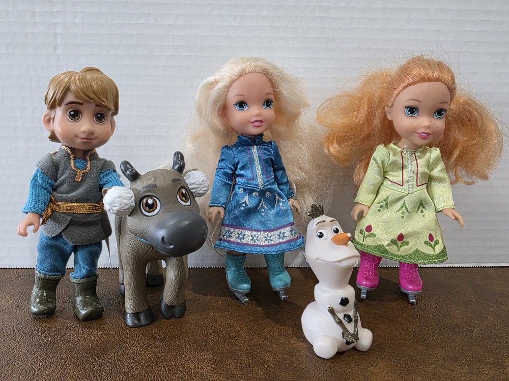 Disney Frozen Petite Doll Set 6" Tall