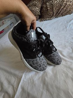 Tennis for women size 8