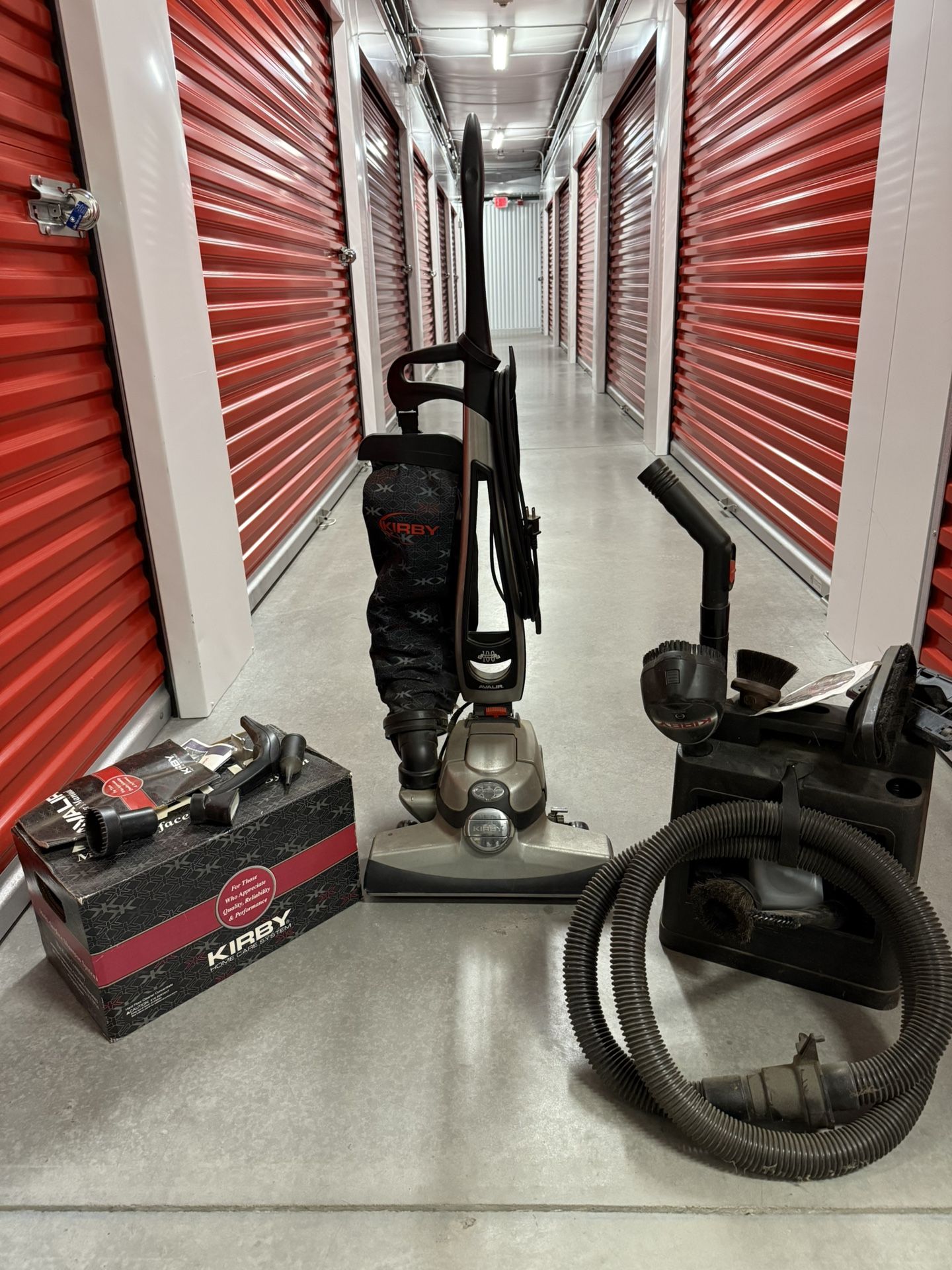 Kirby Avalir 1 Vacuum Cleaner with Set Tool - Black