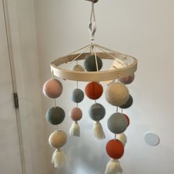 Crib mobile