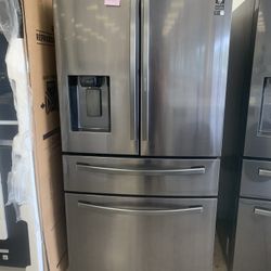 New Scratch And Dent Samsung 36”4 Door In Black Stainless 6 Months Warranty 