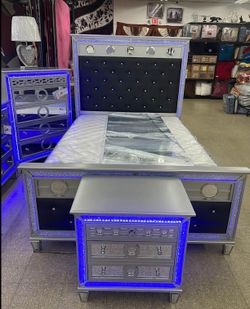 Full Size Black and Silver Bed Set - Same Day Delivery🚚No Credit Needed💰