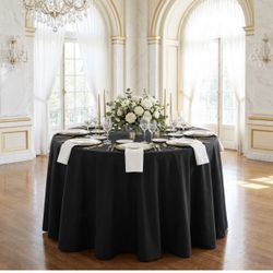 10 Round tablecloths of 120 black  and 10  Runners color Red  Used only once, very good condition,  like new  Take all for $90