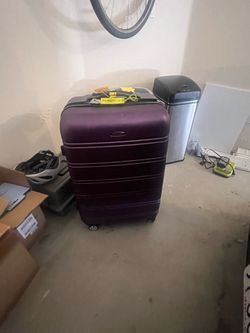 Purple Checked Hardshell Suitcase 🧳