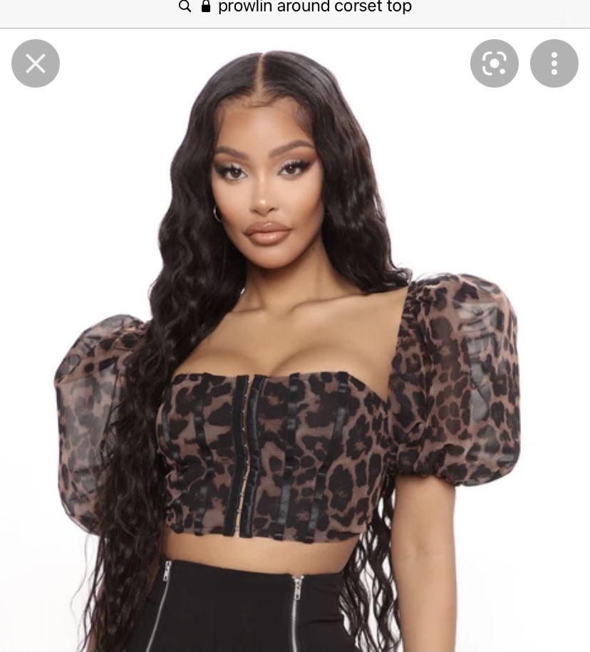 Fashion Nova  Crop  Top 