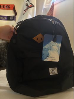 Everest Classic Black Backpack – Brand New with Tags