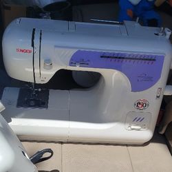  Both Sewing Machine Improidery . Both Sold Together 