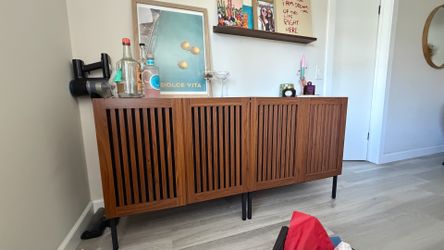 2 Sideboards