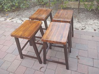 Counter wood chair