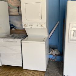 Kenmore Stackable Washer And Gas Dryer 