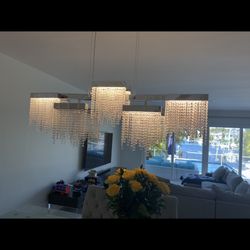 dinning room chairs chandelier