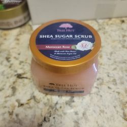 Tree hut Shea sugar scrub Moroccan rose.