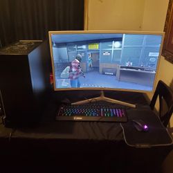gaming PC for sale!! With 32 inch curve Samsung monitor gaming keyboard and mouse included