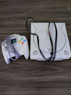 Sega Dreamcast w/ controller and memory unit