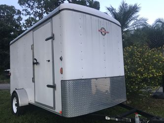 In NEW CONDITION 7x12 Enclosed Trailer Title in hand