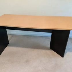 Brand New Ikea Desk Excellent Condition Student Special  FREEE Delivery 