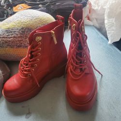 alt gothic red heeled guess boots vintage size 5.5