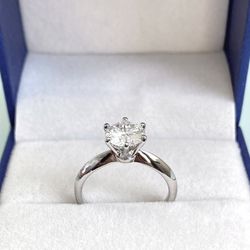 NEW! 1CTW. Round Brilliant Solitaire, Moissanite Gemstone Engagement Ring, Please See Details ❤️