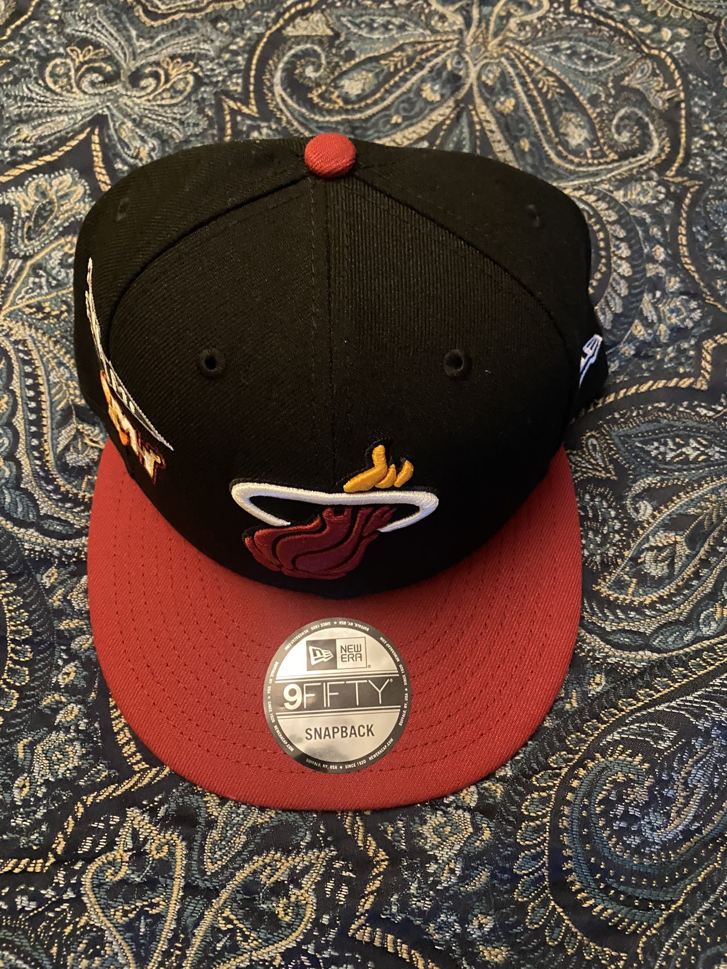 Miami Heats Snapback Hat 🧢 