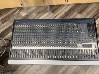Yamaha MG 32/14 FX  32–channel mixing console