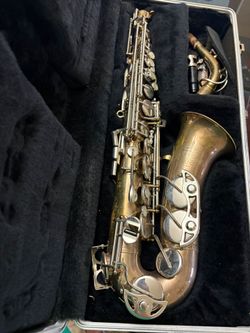 Vintage Buescher Aristocrat 200 saxophone