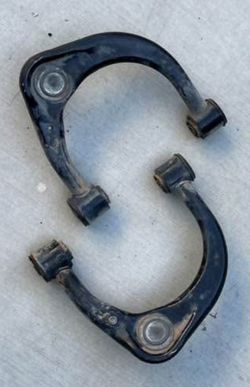 OEM TOYOTA 2005-2023 Tacoma Upper Control Arms