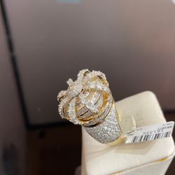 10k Real Gold . Men’s Diamond Ring. Almost 7 Ctw Diamonds.18 Grams Gold.Life time Warranty .