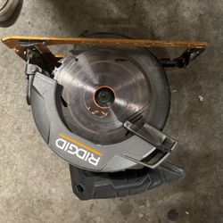 RIDGID 18V SubCompact Brushless Cordless 6 1/2 in. Circular Sa
