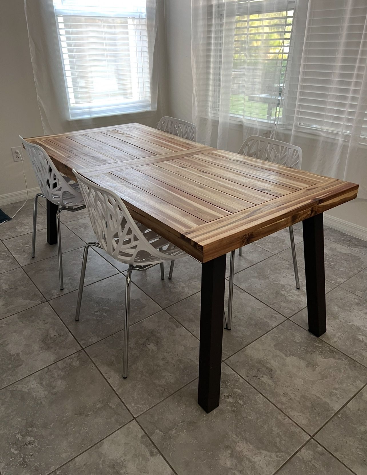 Dining Table with 4 Dining Chairs