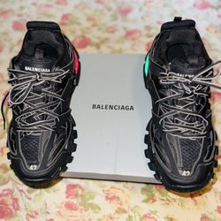 Balenciaga track