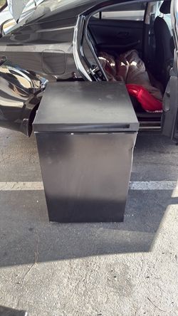 Deep freezer