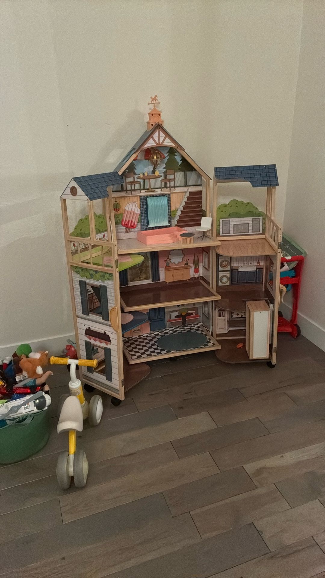 Rolling Doll House