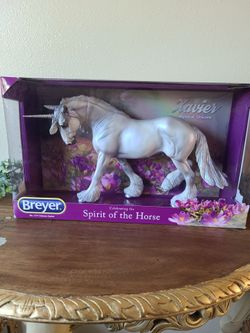 BNIB Breyer horse - Xavier unicorn on Othello mold
