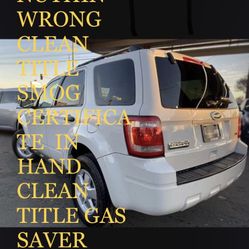 2011 Ford Escape$6000 Obo