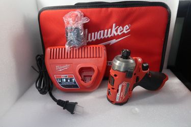 Milwaukee m12 surge impact driver
