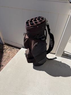 Like Nike Knight Executive Golf Bag and cart caddy - Can Possibly Deliver