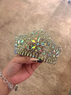 Quinceañera crown