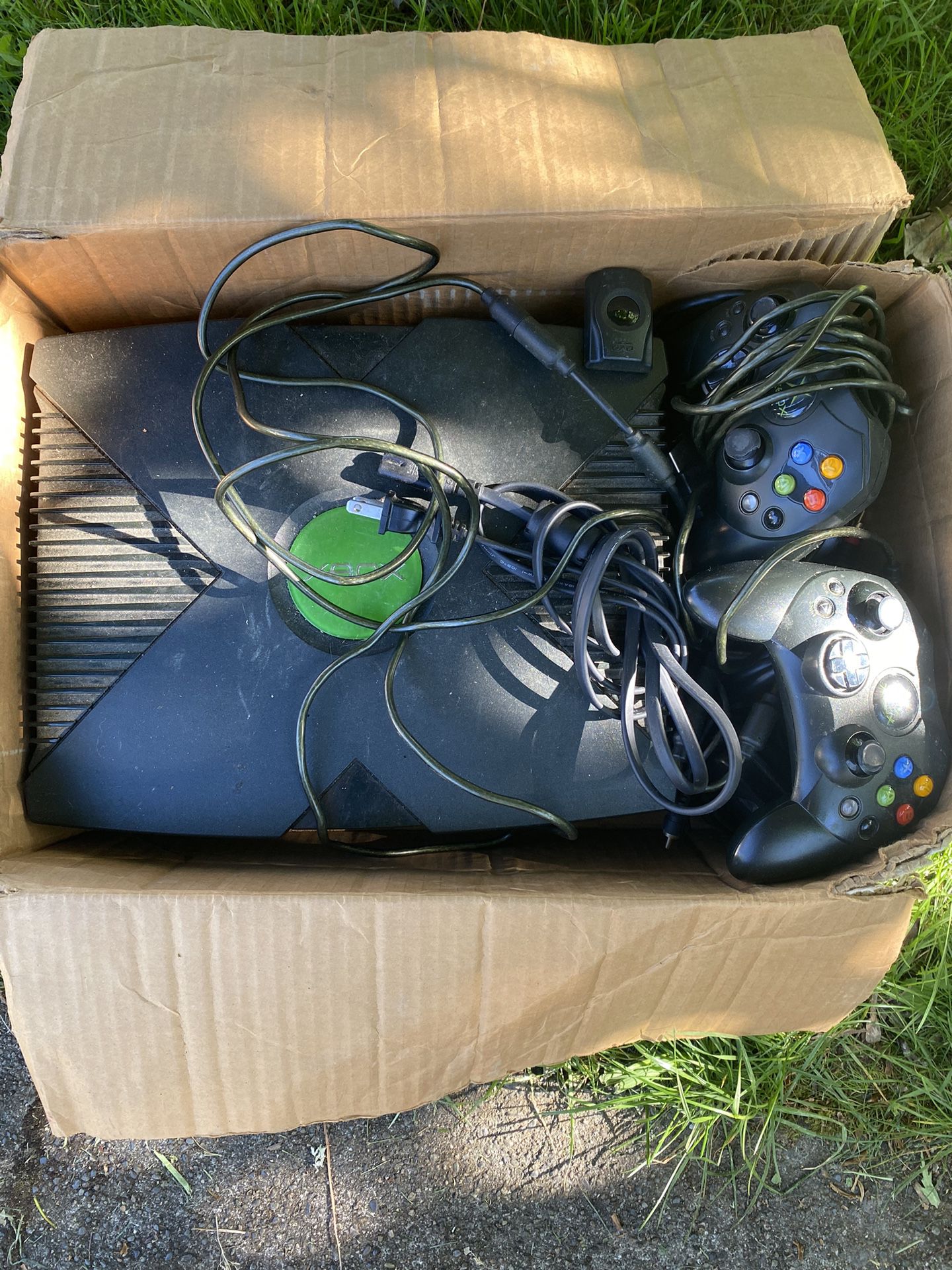 Original Xbox With 3 Controllers