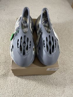 Adidas Yeezy Foam RNNR MXT Moon Grey Size 10