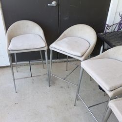 Set of 4 Nice Bar Stools