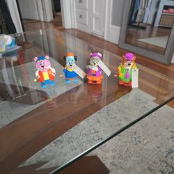 Yogi bear, wind up toys set of four