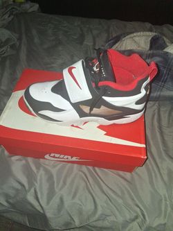 OG Nike diamond turf . DEION SANDERS
