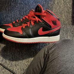 AJ 1 4Y