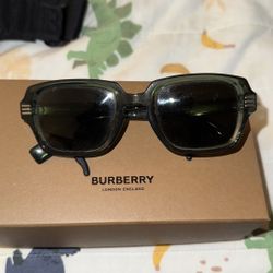 Burberry glasses 