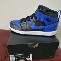 New Jordan 1s Size 3y