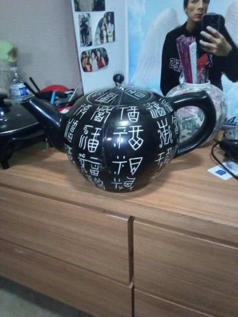 Antique Ancient Chinese Tea Pot