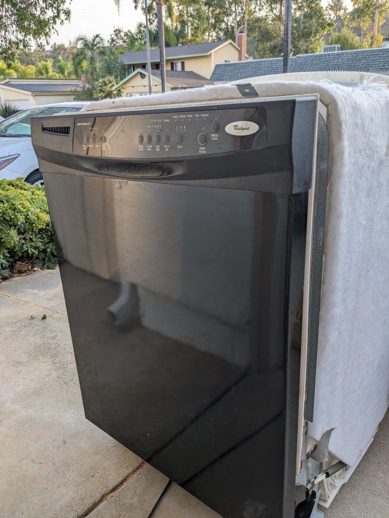 Whirlpool Dishwasher 