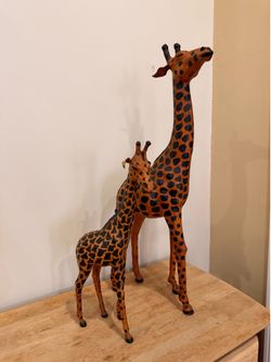 Handmade Cowhide Giraffe Decor Set 🦒